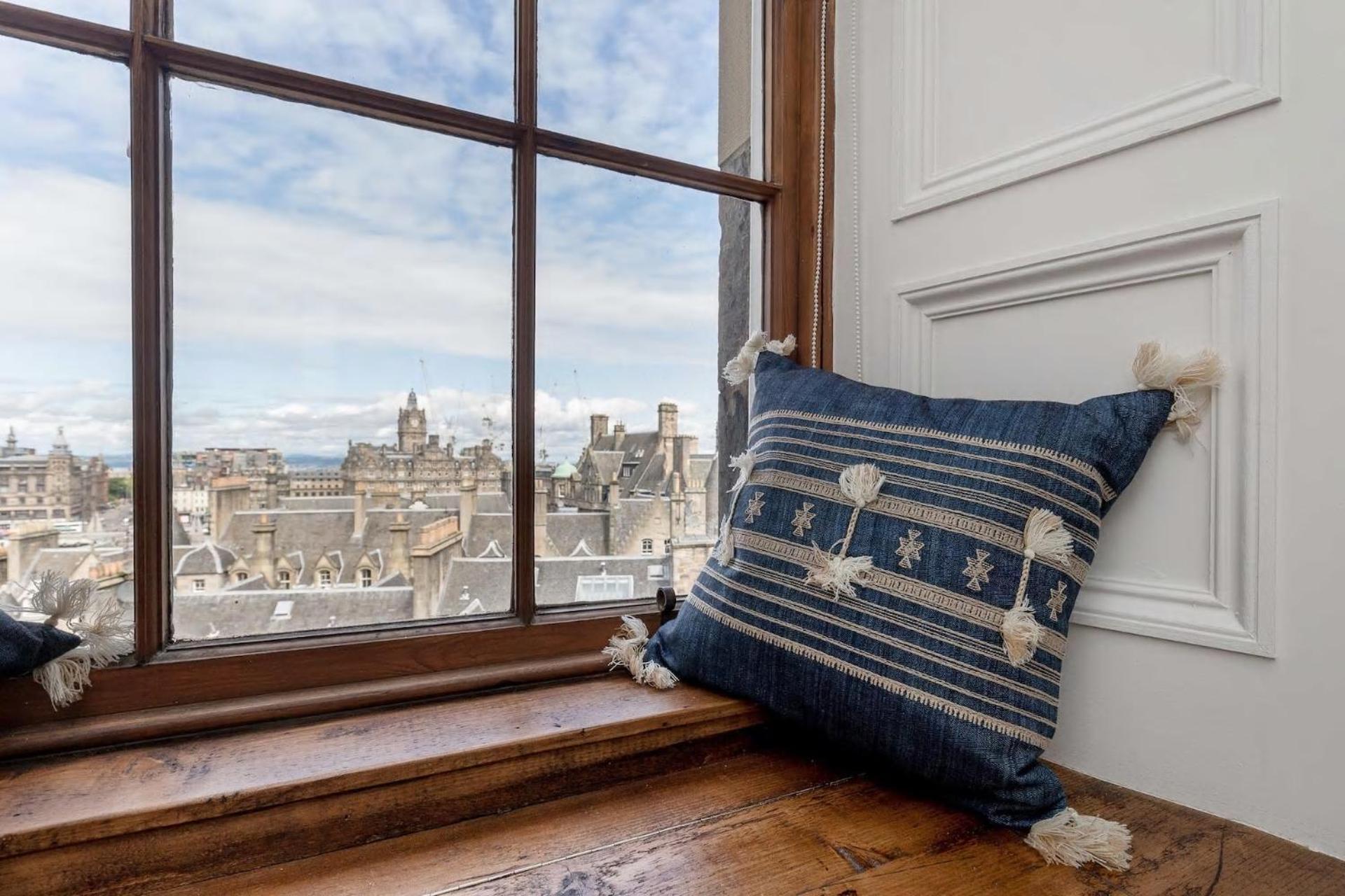 Stunning Panoramic Views: Heart Of The Royal Mile Daire Edinburgh Dış mekan fotoğraf